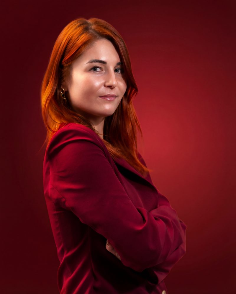 Léa — Actrice professionnelle Convert+